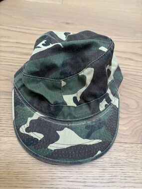 Women's Camo Print Military-Style Hat - Green Camouflage